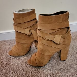 NEW Aldo Rigoli Tan Suede Booties